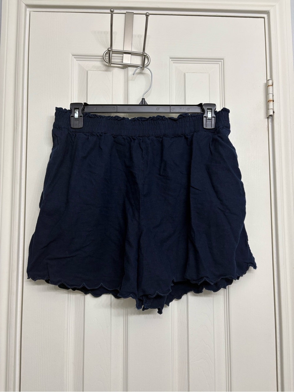 Time and Tru Navy Scalloped High-Waist Casual Shorts